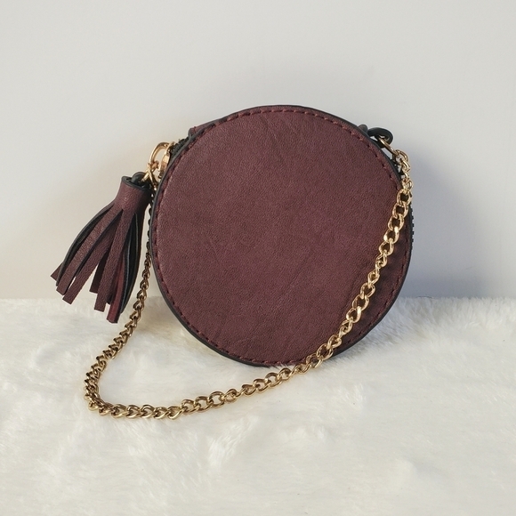 LEATHER Circular Round Shell Deep Burgundy Red Gold Chain Wristlet Purse - Picture 1 of 12